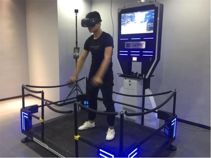 顧客正在體驗精彩刺激的vr設備